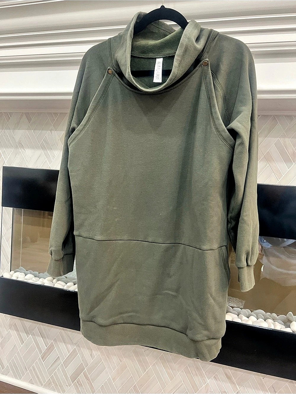 Latched Mama Olive Nursing & Baby‑Wearing Sweatshirt Size 2X